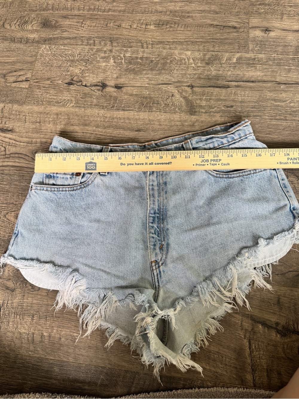 Levi's Light Blue Distressed Frayed Hem Denim Shorts - Picture 4 of 7